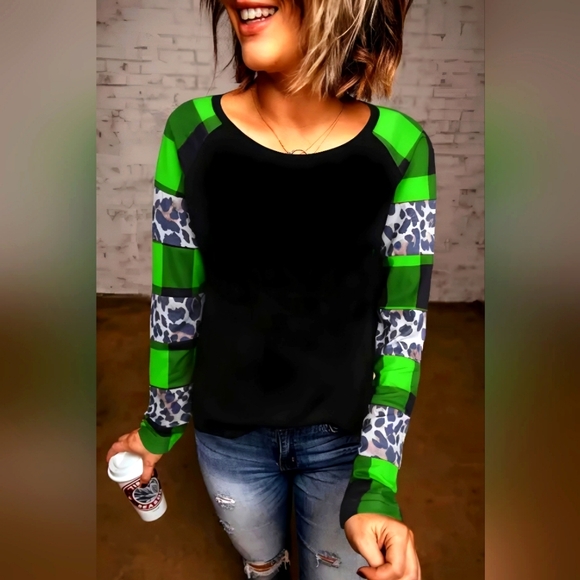 NWT'S- OVER THE MOON - Black w/Green Plaid & Leopard Print Long Sleeve Top - Picture 1 of 4